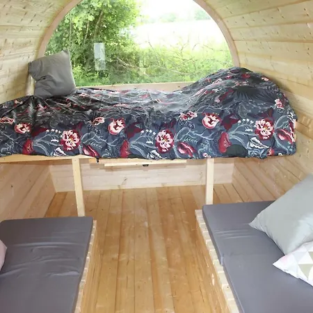 Insolites En Mené Glamping Saint-Vran